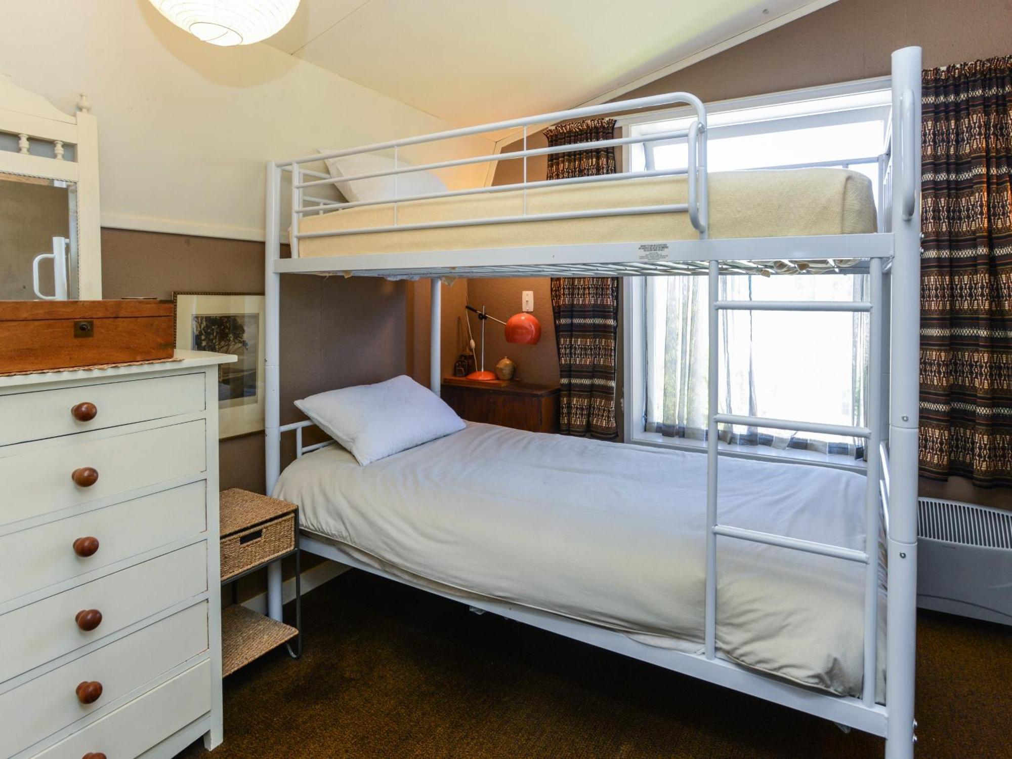 Jacaranda Lodge - Napier Hill Holiday Home Buitenkant foto