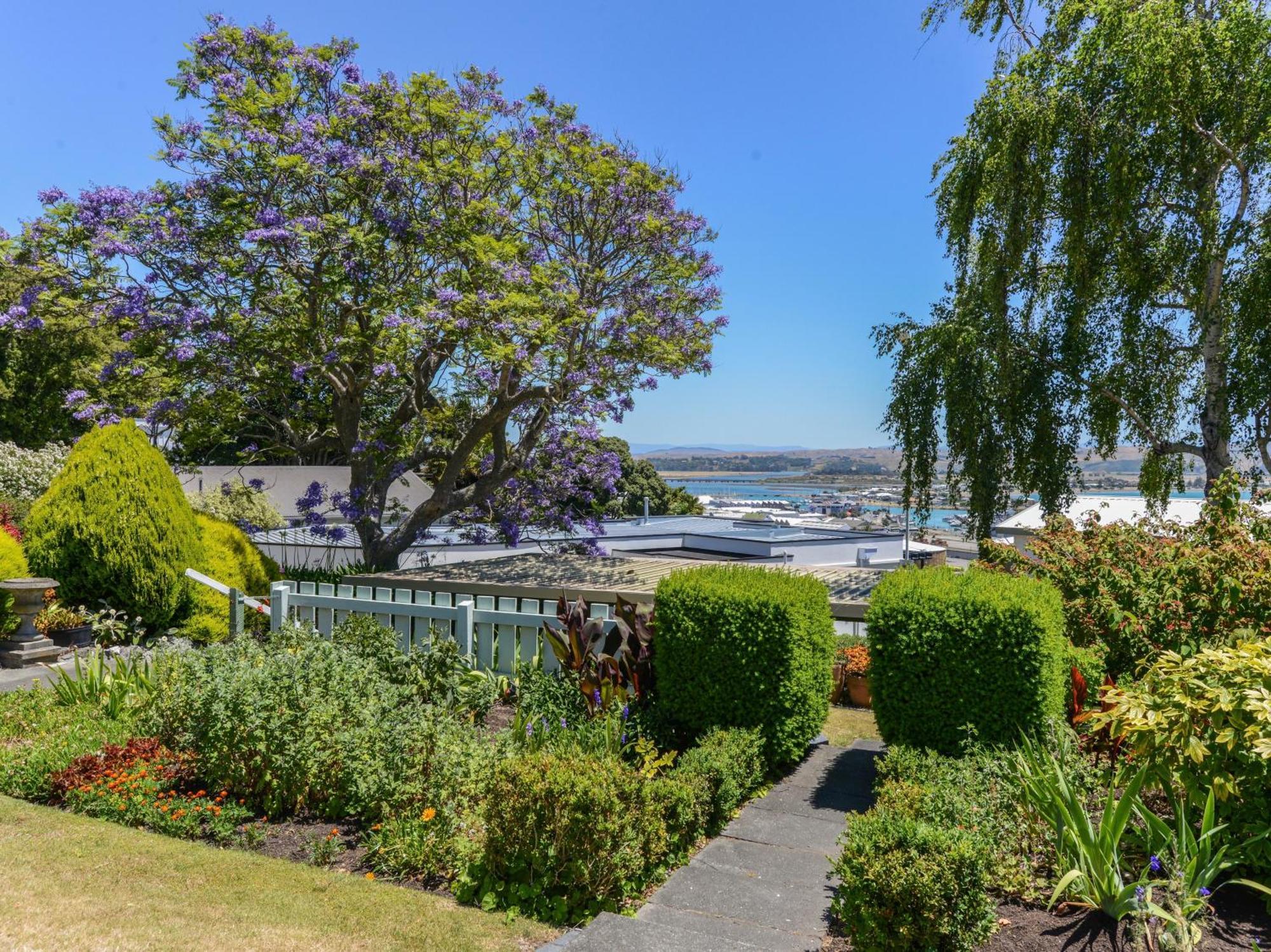 Jacaranda Lodge - Napier Hill Holiday Home Buitenkant foto